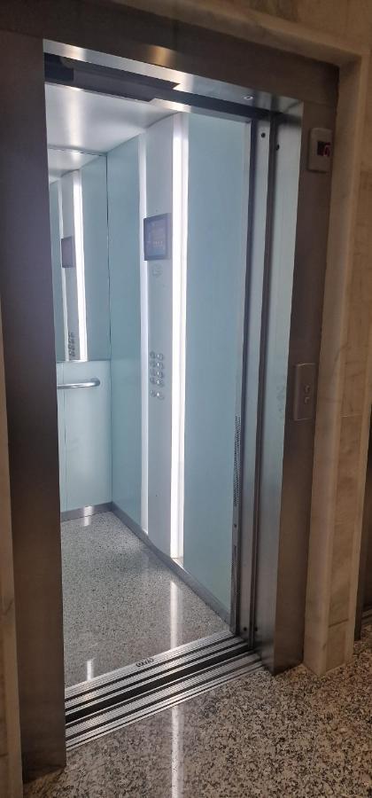 Apartamento Estudio En Centro De Alicante Exterior foto